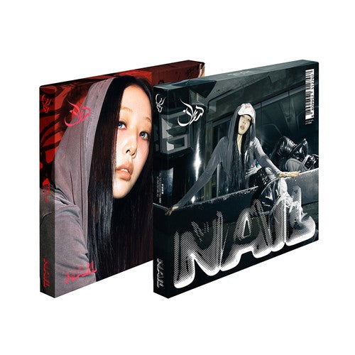 Yves – 4th EP [NAIL] (Deluxe ver.) : Standard Photobook (VER 1., VER2.)